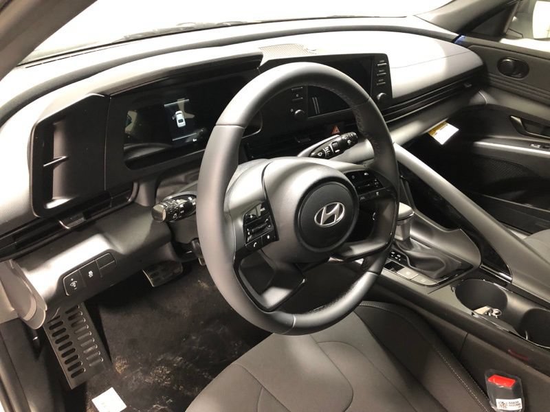 New 2026 Hyundai Elantra SEL Sport Premium w/ Cargo Package FWD image 19