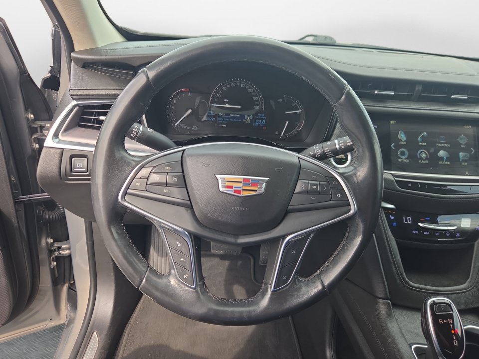 Used 2018 Cadillac XT5 Premium Luxury AWD/4WD image 13