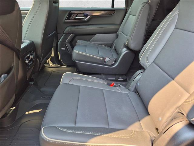 New 2026 GMC Yukon XL Elevation w/ Elevation Premium Package AWD/4WD image 12