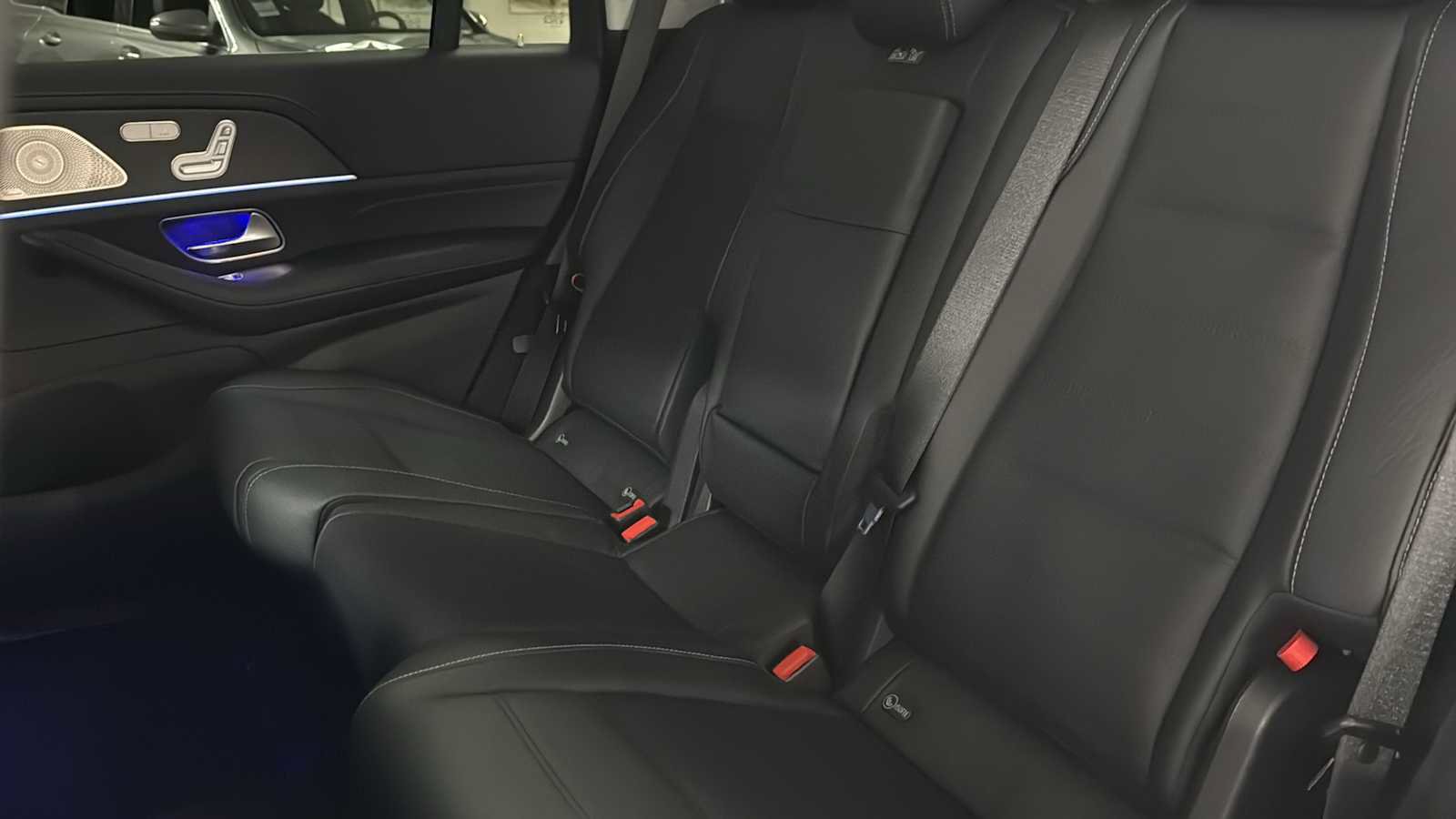 New 2026 Mercedes-Benz GLS 450 4MATIC image 33
