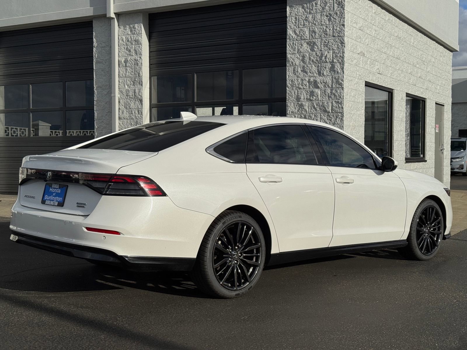 Certified 2023 Honda Accord Touring image 5