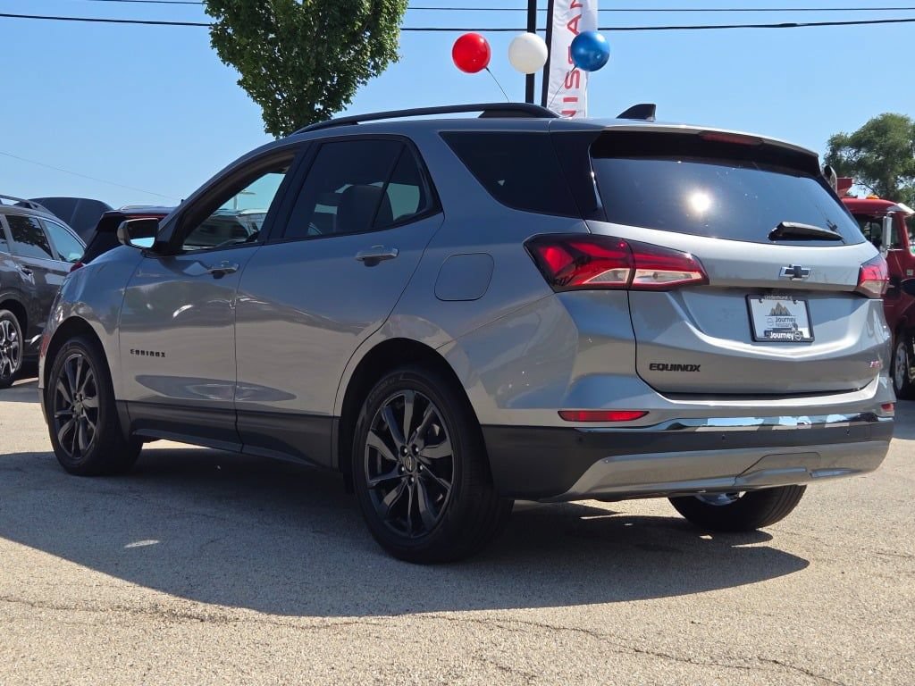 Used 2023 Chevrolet Equinox RS w/ LPO, Floor Liner Package FWD image 15