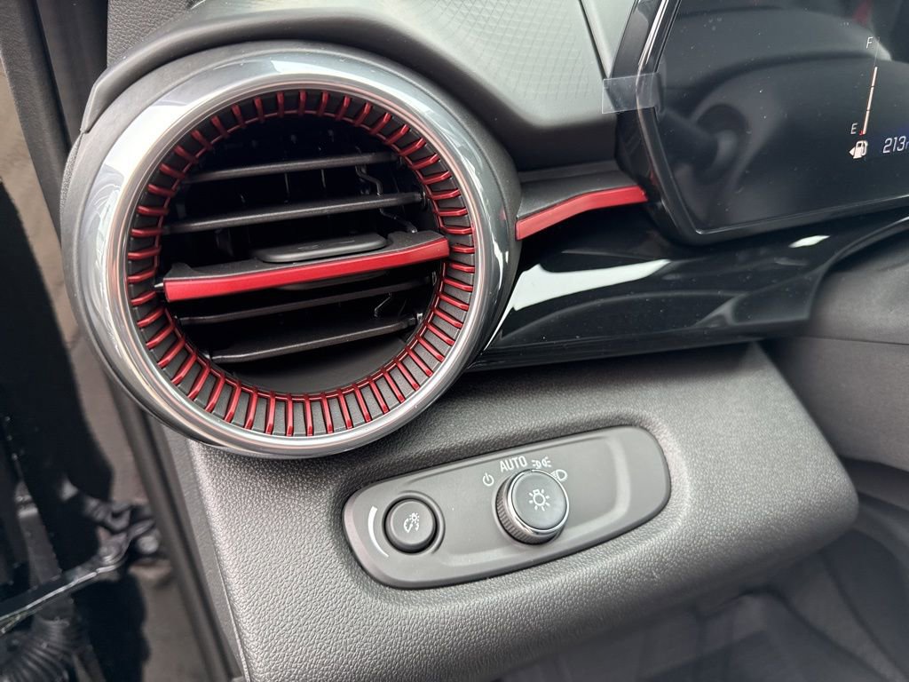 New 2026 Chevrolet Trax RS w/ Sunroof Package image 35