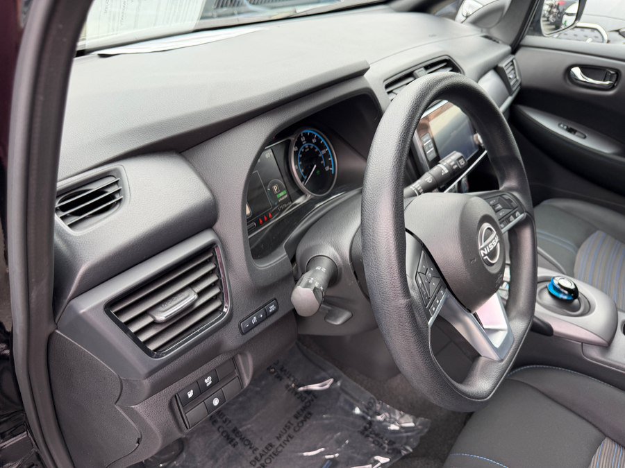 Used 2025 Nissan Leaf S FWD image 10