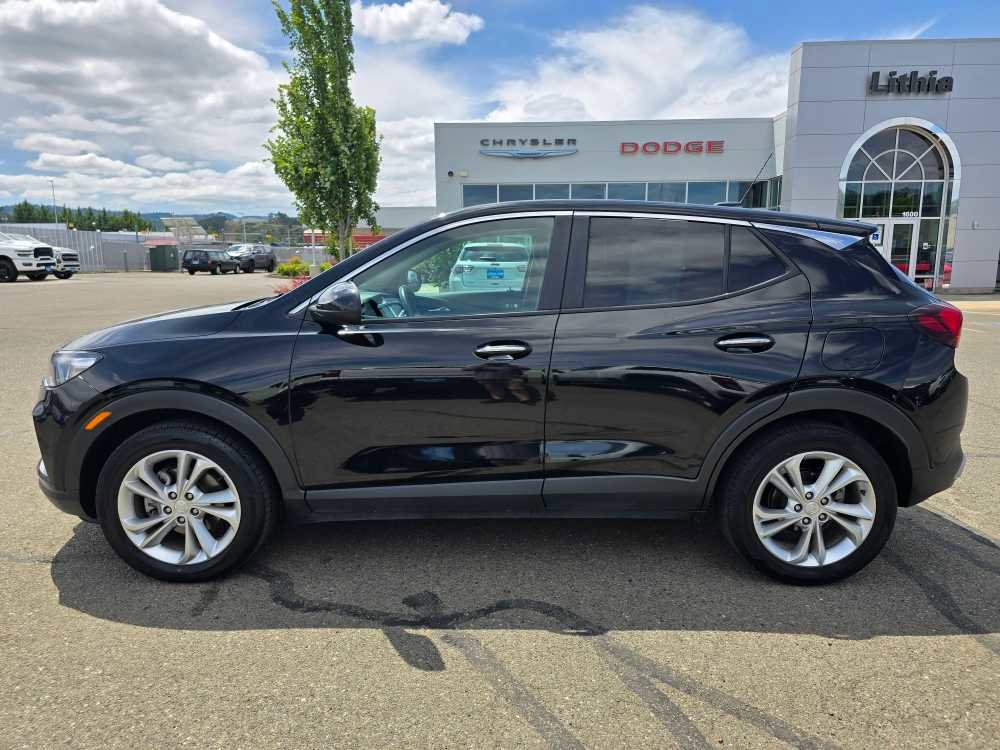 Used 2022 Buick Encore GX Preferred image 2