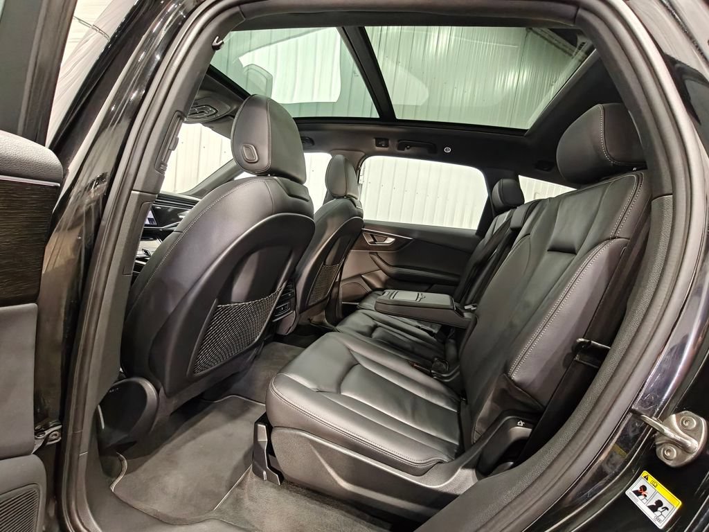 Used 2025 Audi Q7 3.0T Premium Plus AWD/4WD image 31