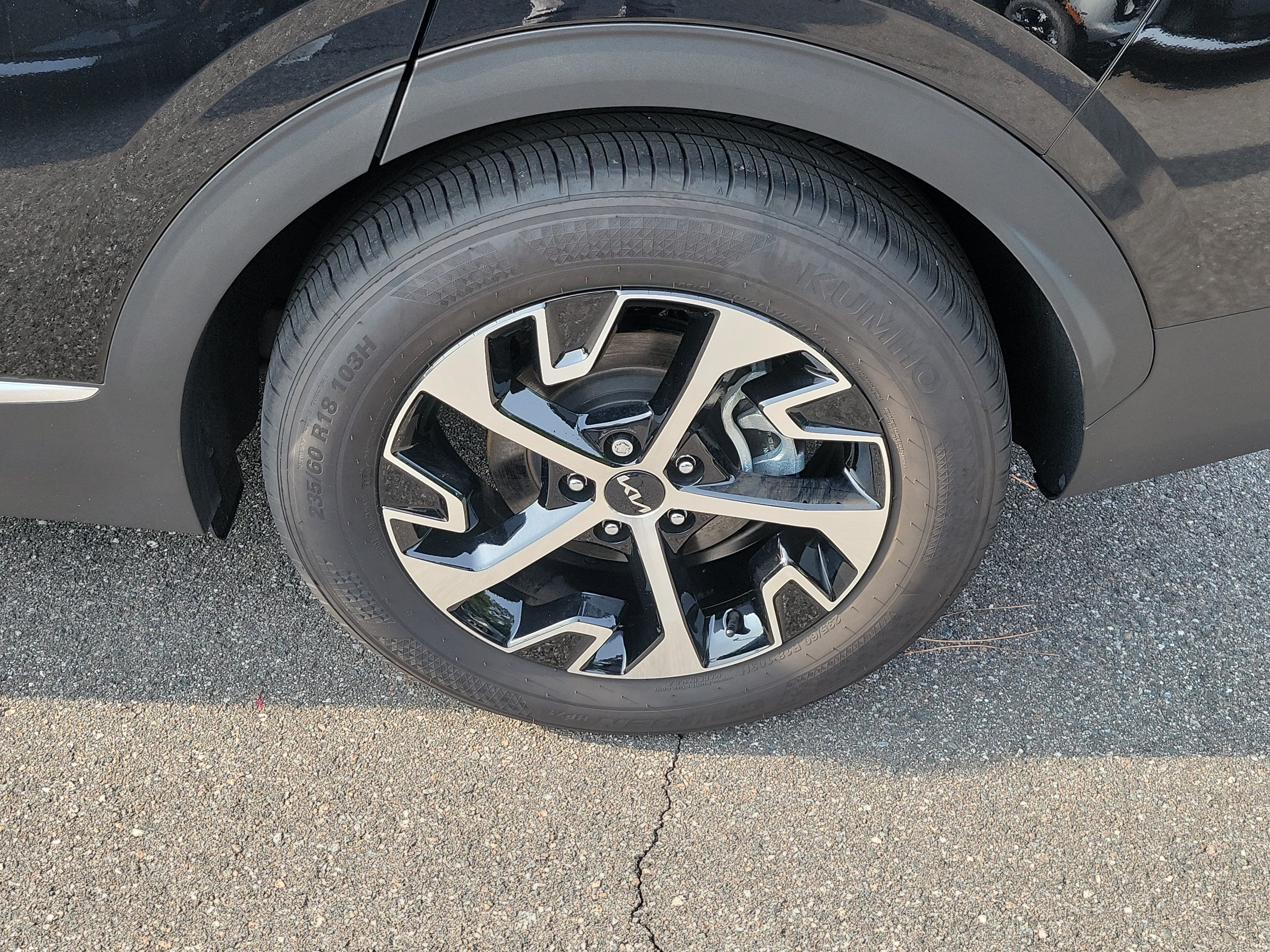 Certified 2024 Kia Sportage EX FWD image 39