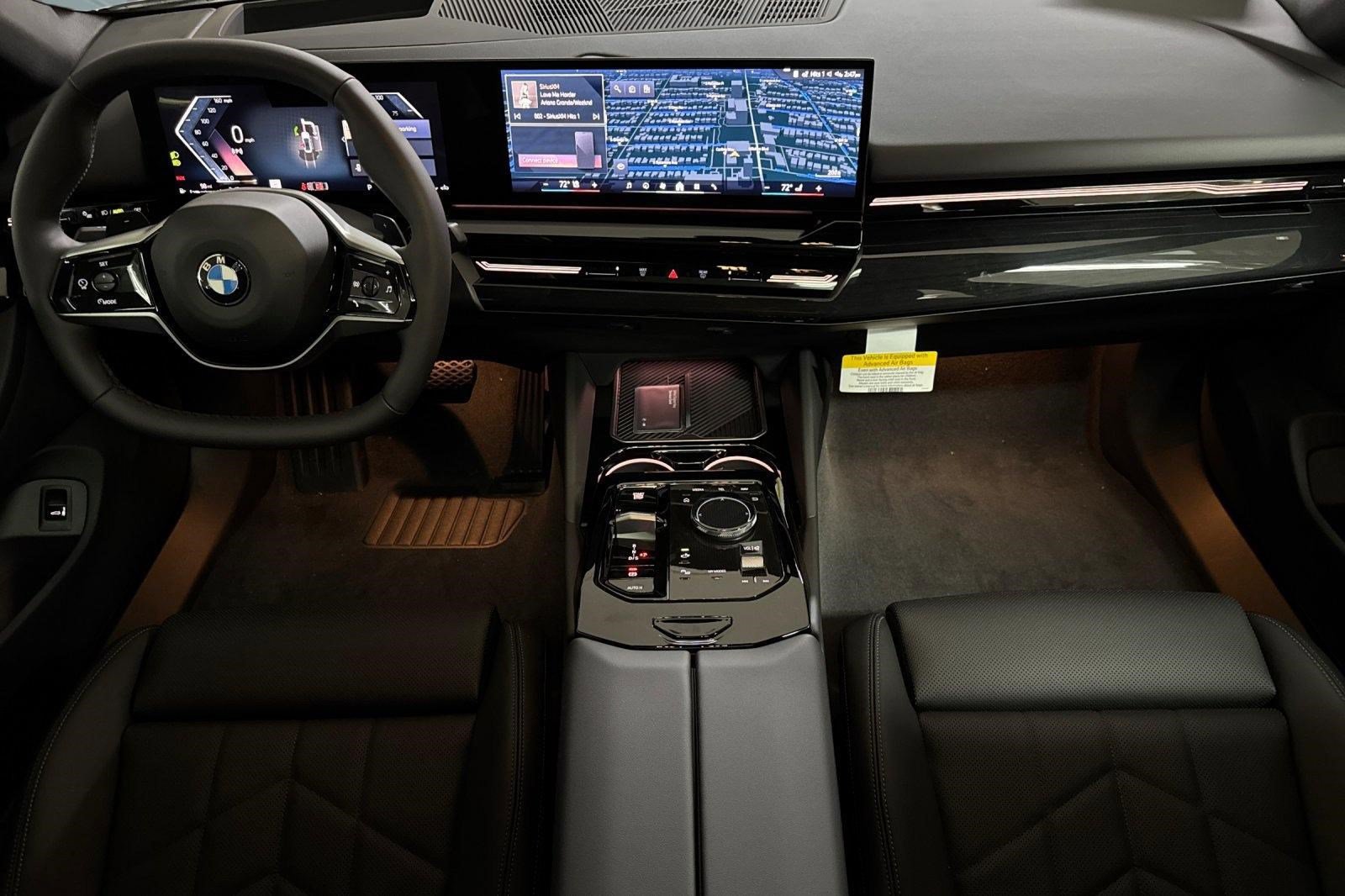 Used 2026 BMW 530i w/ Premium Package RWD image 26