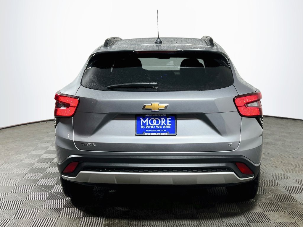 Used 2024 Chevrolet Trax LT FWD image 6