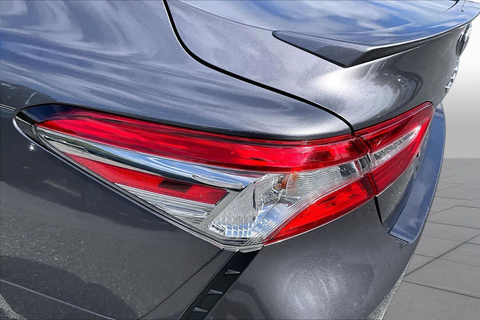 Used 2019 Toyota Camry SE FWD image 28