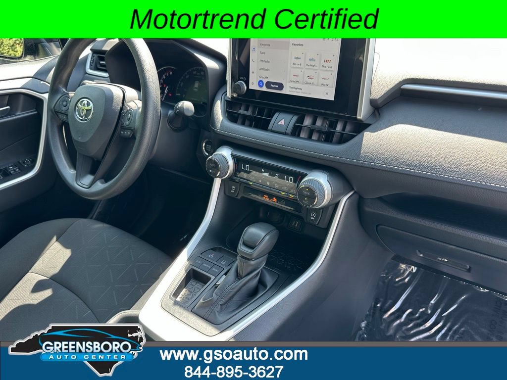 Used 2025 Toyota RAV4 XLE FWD image 15