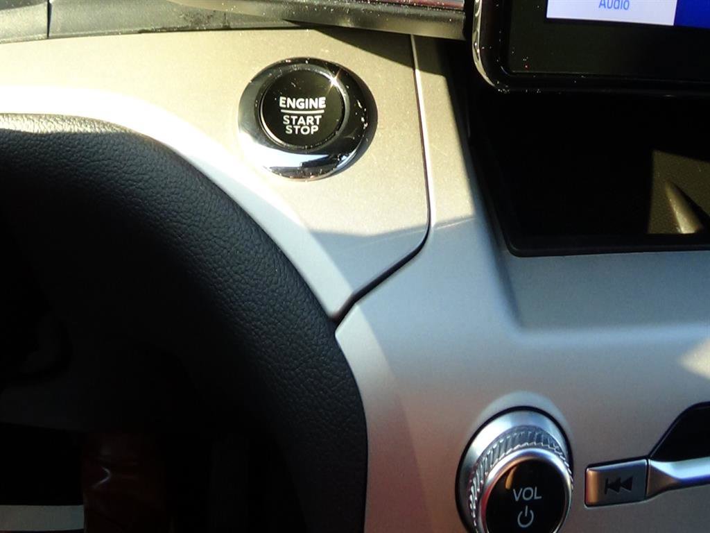 Used 2024 Ford Explorer XLT w/ Equipment Group 202A image 26