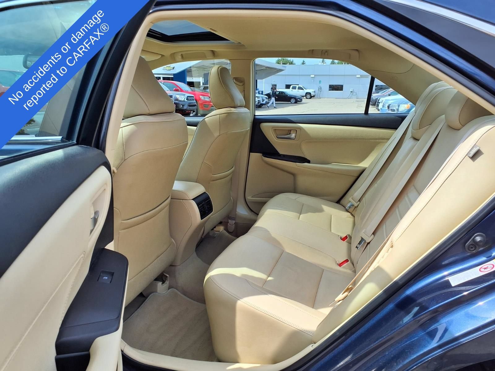 Used 2015 Toyota Camry XLE w/ Moonroof Package FWD image 12