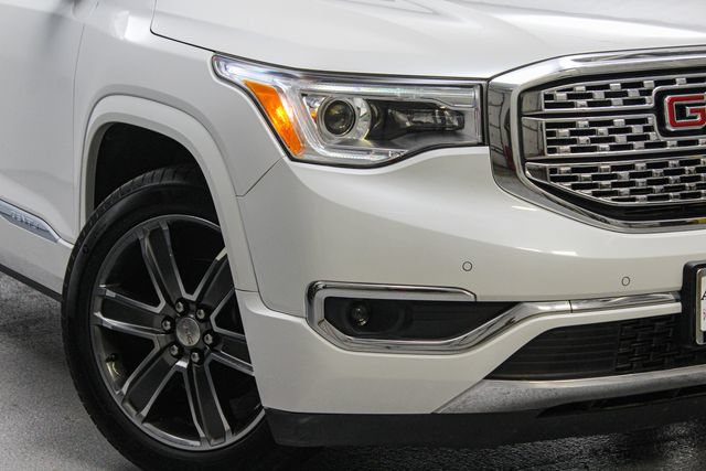 Certified 2017 GMC Acadia Denali w/ Technology Package AWD/4WD image 3
