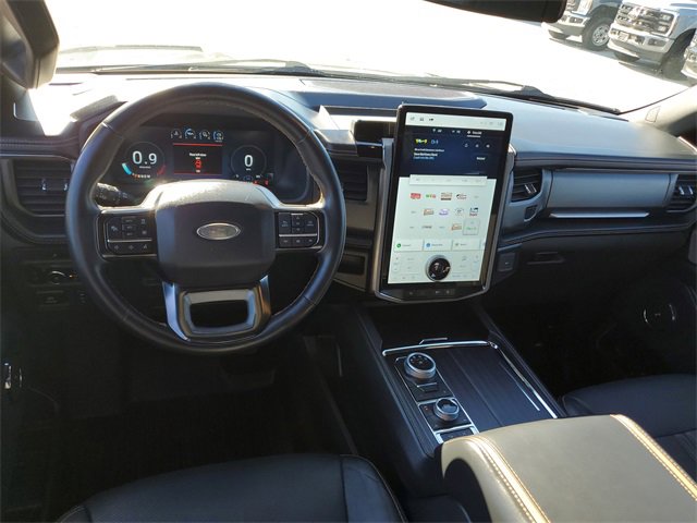 Used 2024 Ford Expedition Platinum image 10