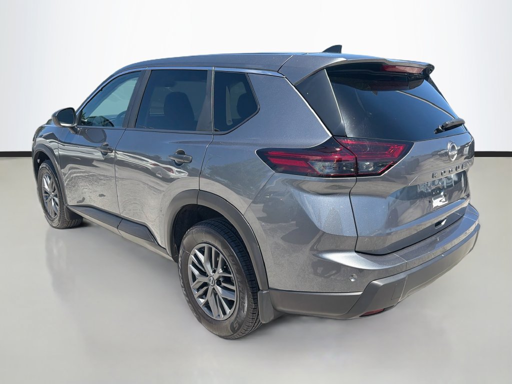 Used 2025 Nissan Rogue S FWD image 5