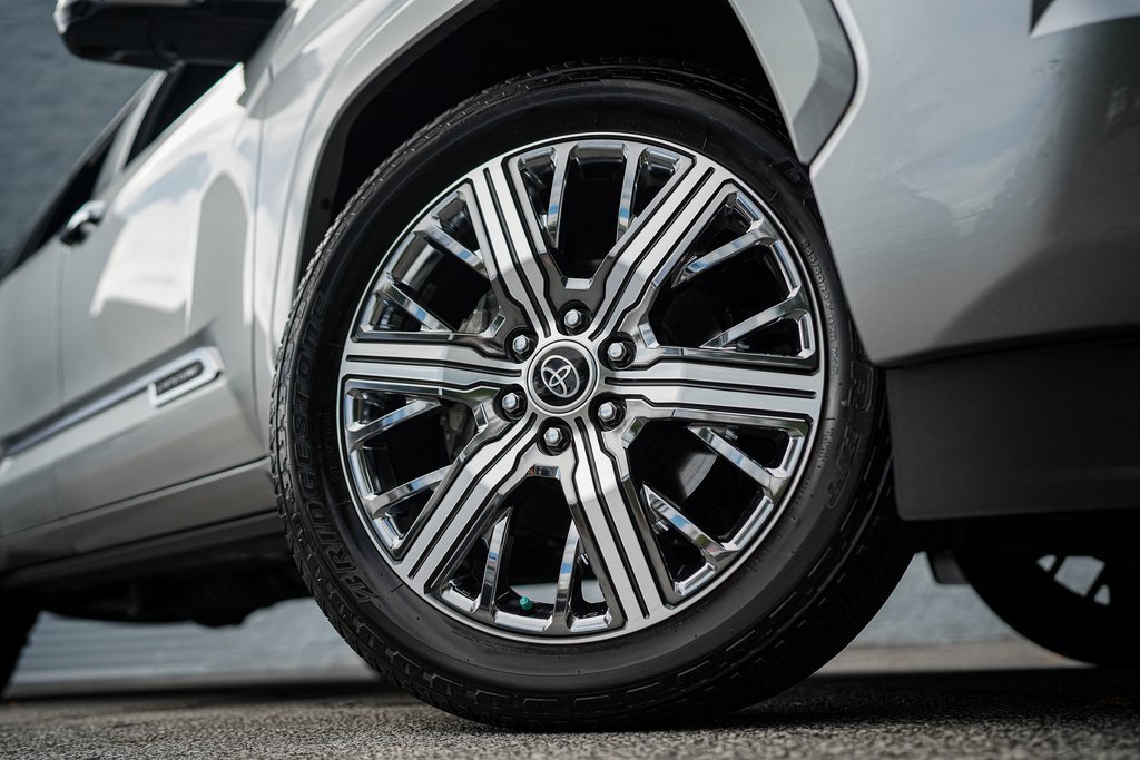 Used 2024 Toyota Sequoia Capstone image 18