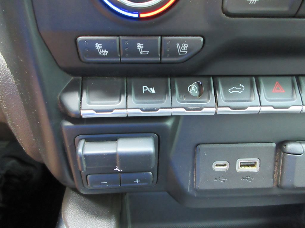 Certified 2020 Chevrolet Silverado 1500 LTZ w/ LTZ Texas Edition AWD/4WD image 32