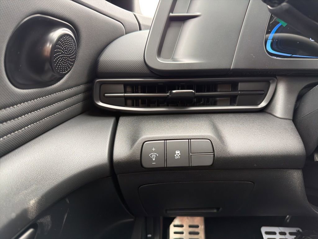 New 2026 Hyundai Elantra Sport FWD image 28