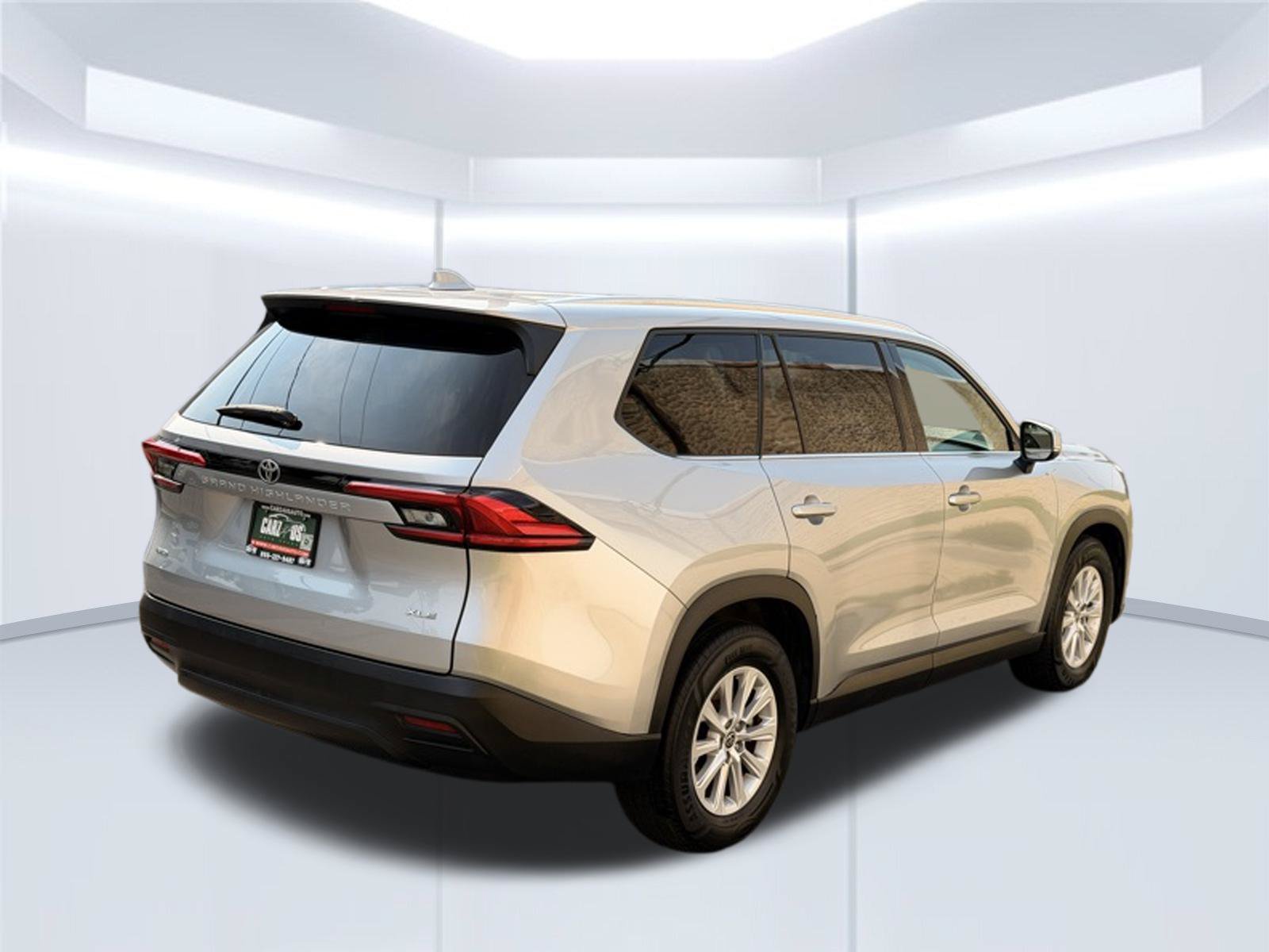Used 2024 Toyota Grand Highlander AWD image 5