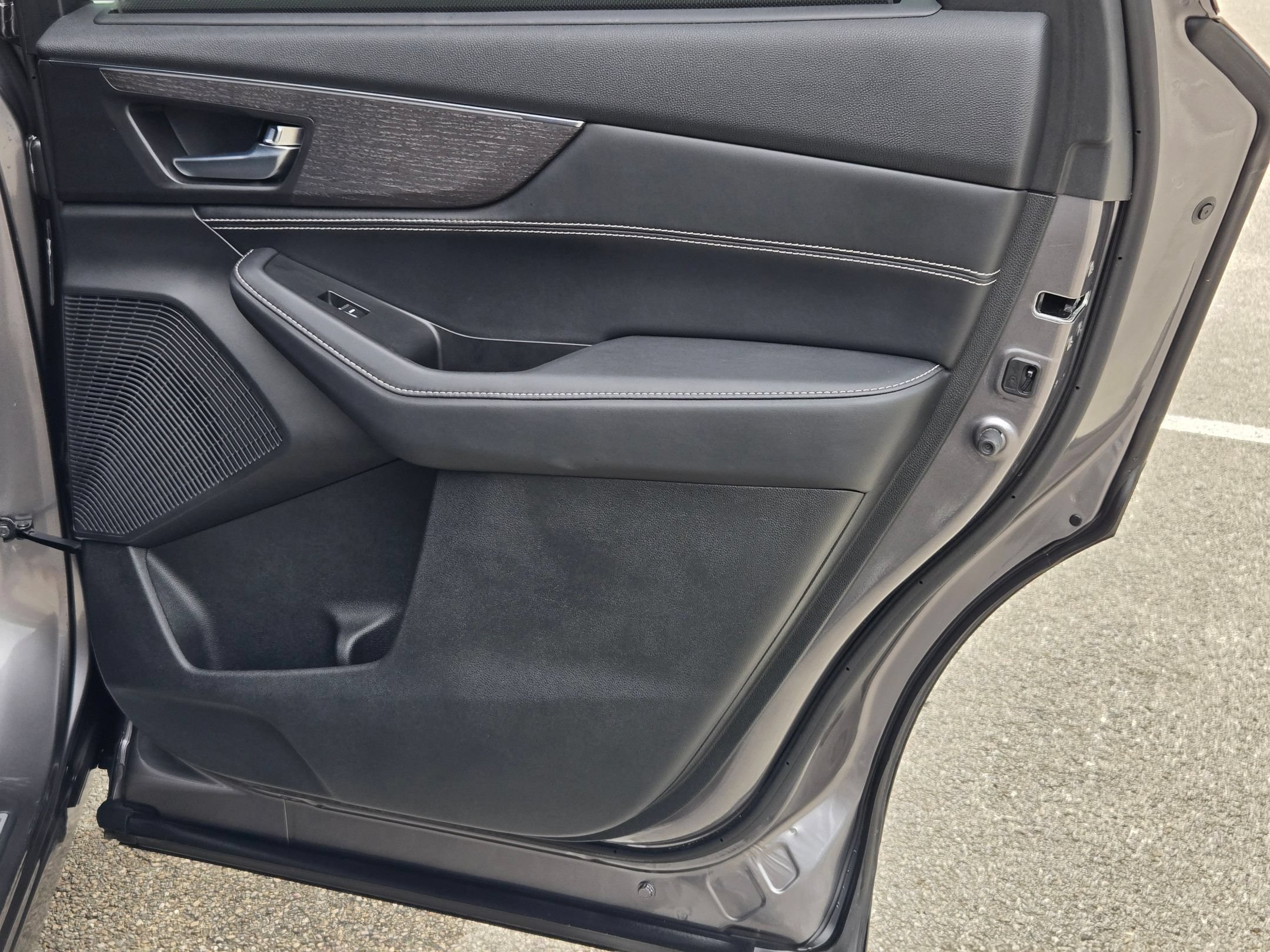 Certified 2022 Acura MDX SH-AWD w/ Advance Package image 27