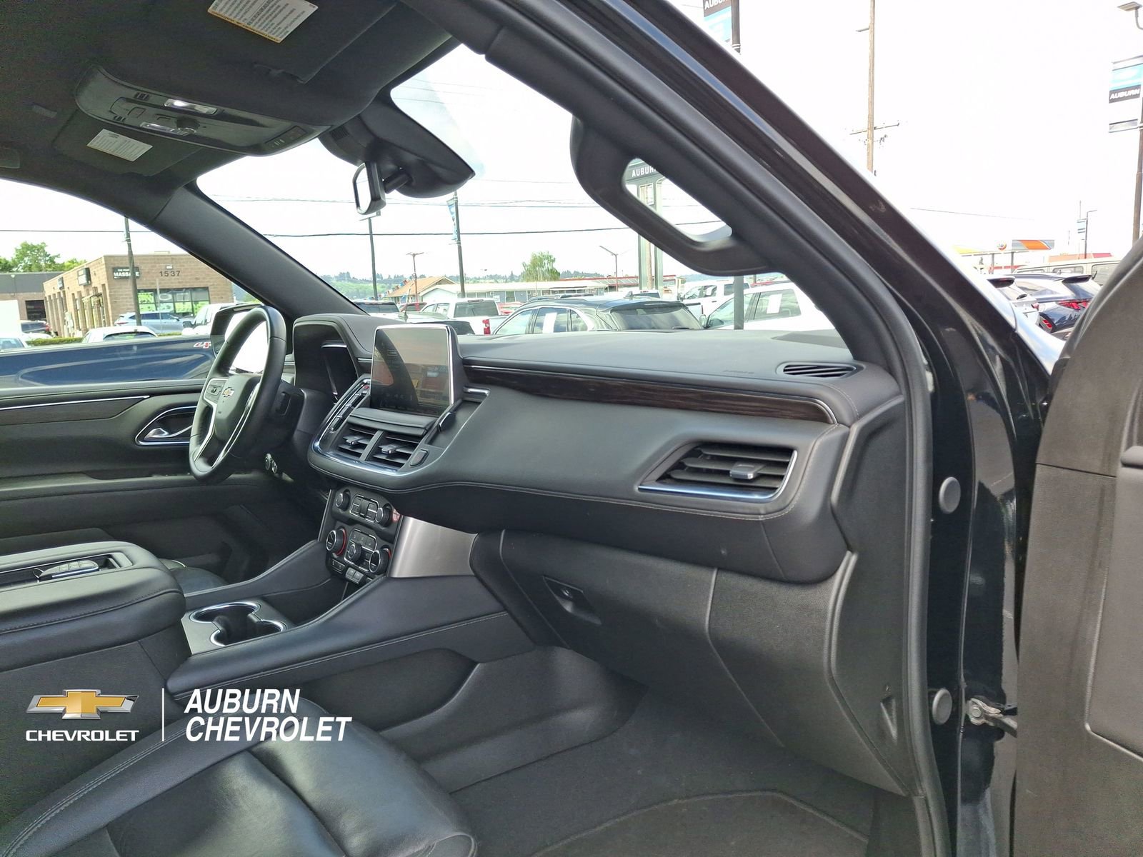 Certified 2024 Chevrolet Suburban LT AWD/4WD image 25