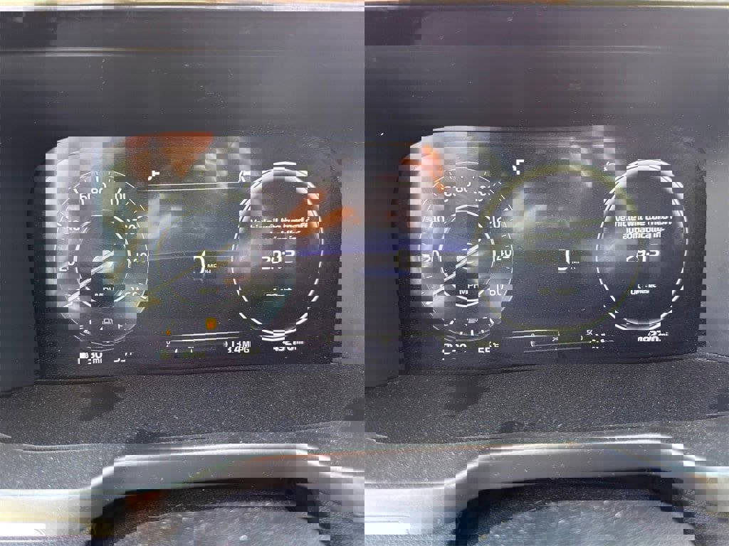 Used 2023 Kia Sorento SX image 19