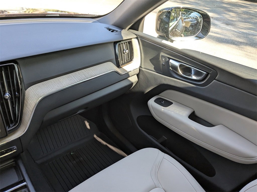 New 2026 Volvo XC60 B5 Plus w/ Protection Package Premier image 18