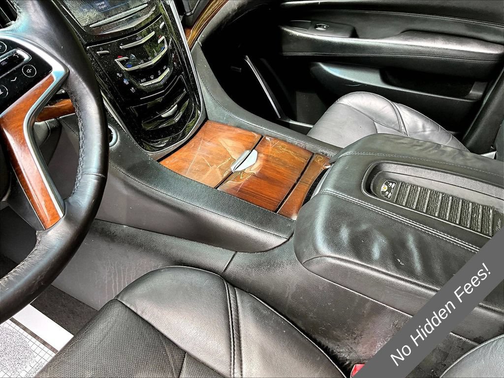 Used 2018 Cadillac Escalade Luxury AWD/4WD image 12