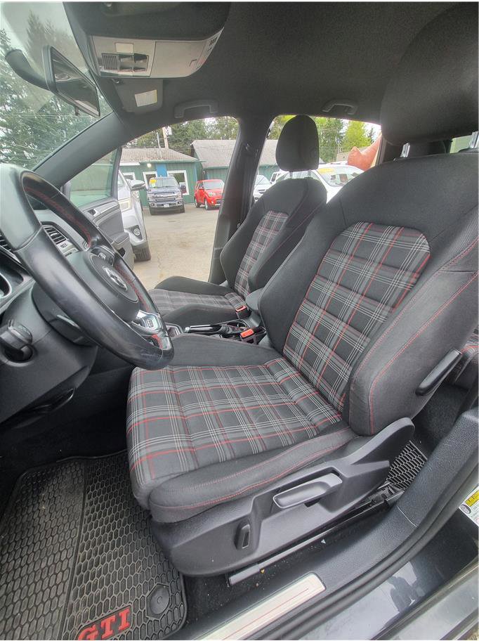 Used 2017 Volkswagen GTI Sport FWD image 10