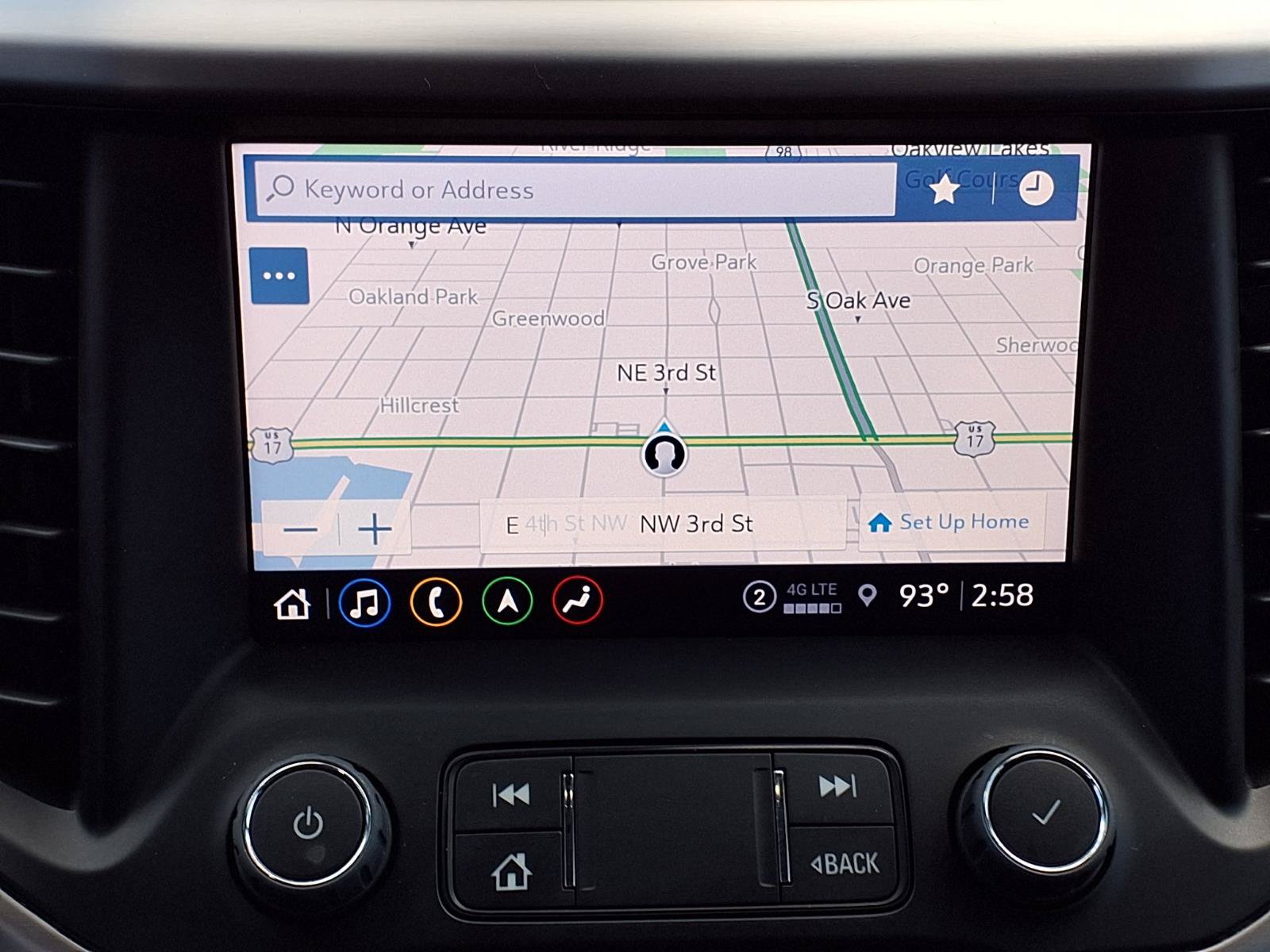Certified 2023 GMC Acadia AT4 w/ Technology Package AWD/4WD image 10