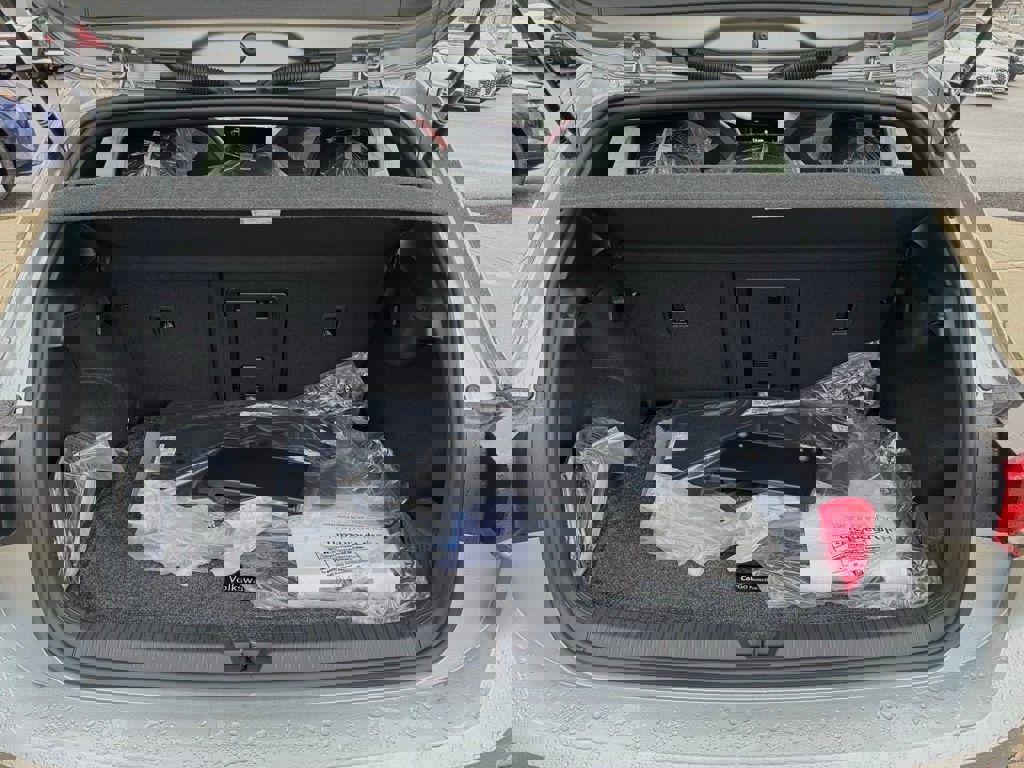 New 2026 Volkswagen GTI SE image 13