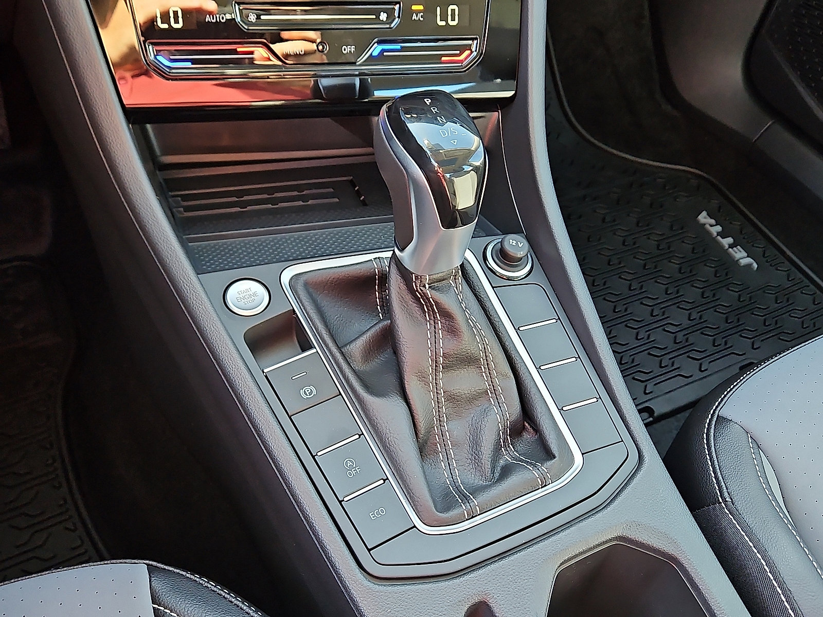 New 2026 Volkswagen Jetta SE image 14