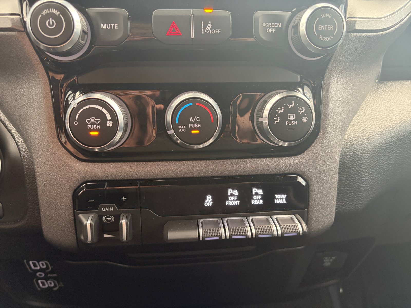 Used 2026 RAM 1500 Classic Warlock AWD/4WD image 20