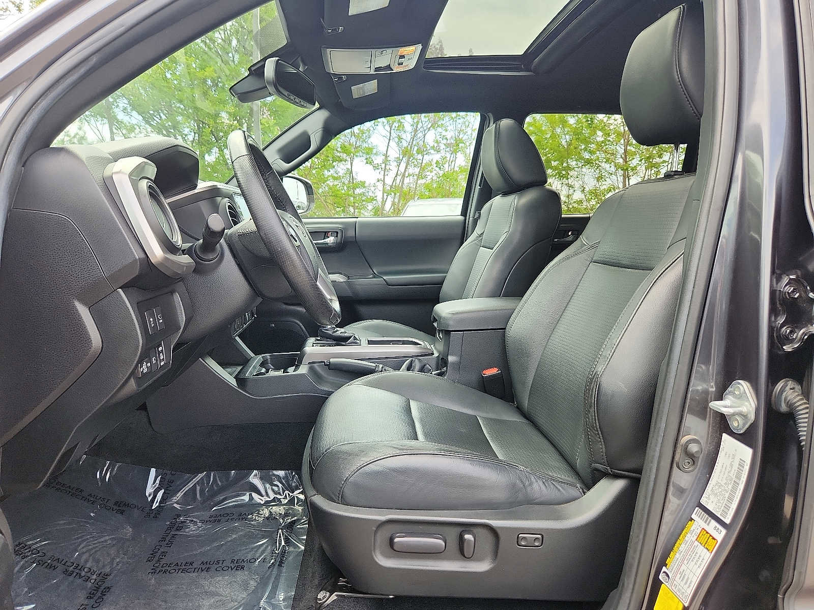 Used 2022 Toyota Tacoma Limited AWD/4WD image 13