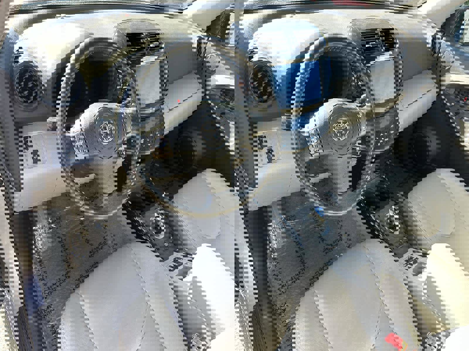 Used 2014 Toyota RAV4 EV video 2