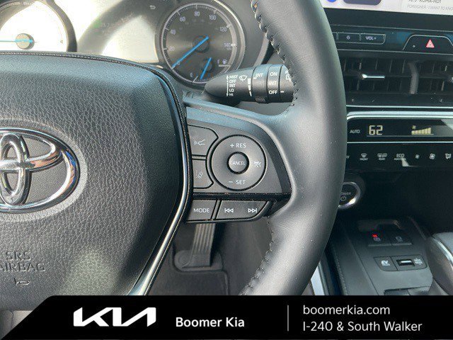 Used 2023 Toyota Venza XLE image 20