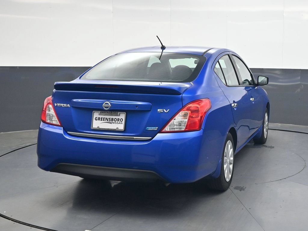 Used 2015 Nissan Versa SV FWD image 5