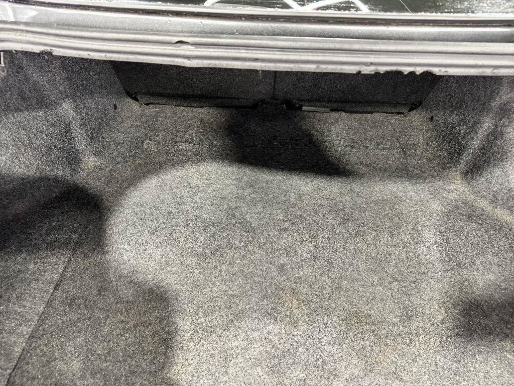 Used 2018 Ford Mustang Premium RWD image 29
