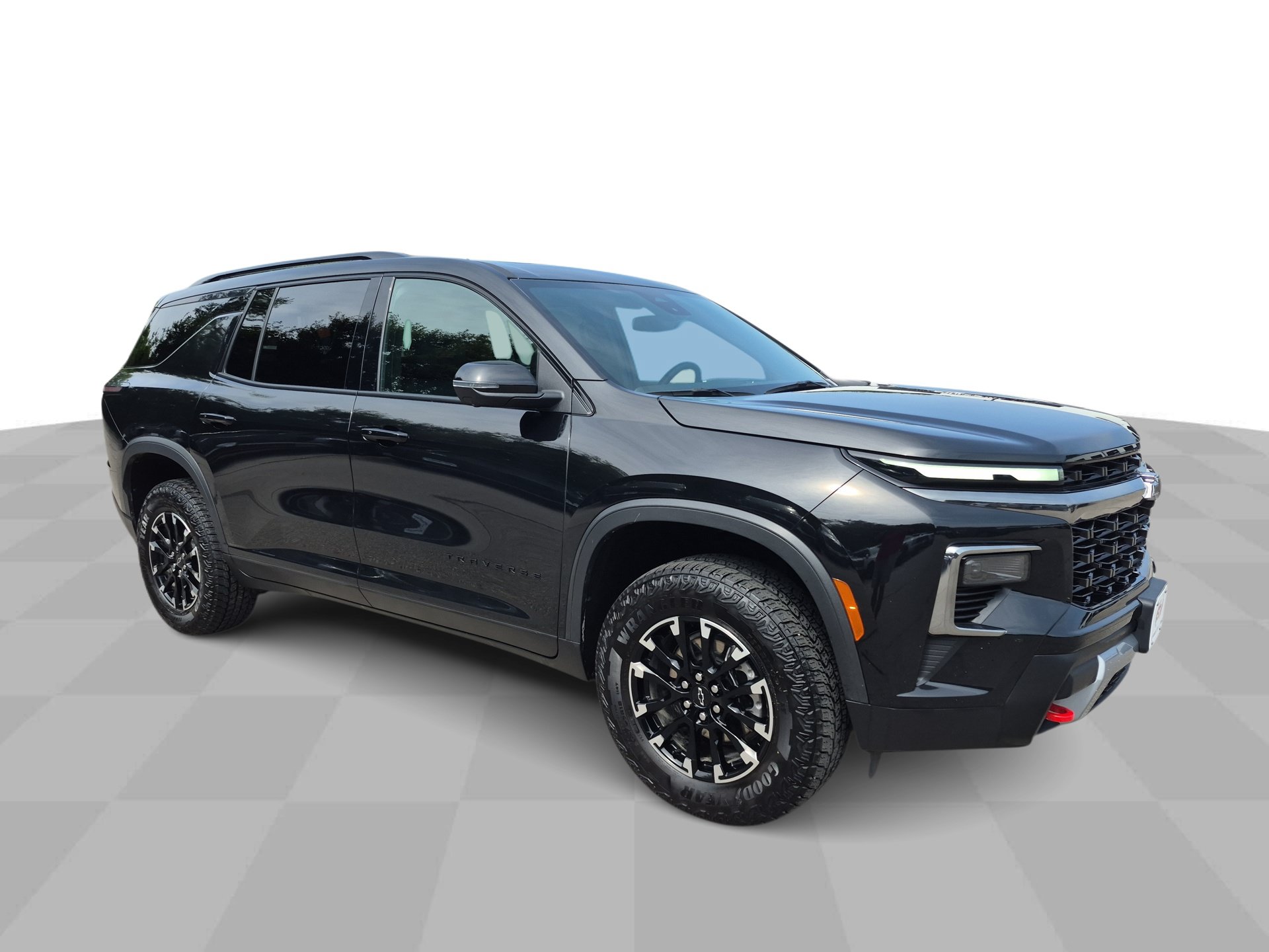 Used 2025 Chevrolet Traverse Z71 w/ Driver Confidence Package AWD/4WD image 2
