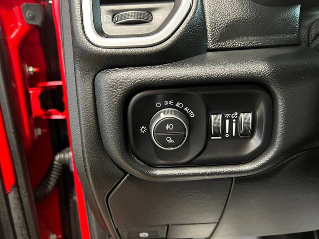 Used 2019 RAM 2500 Laramie AWD/4WD image 16