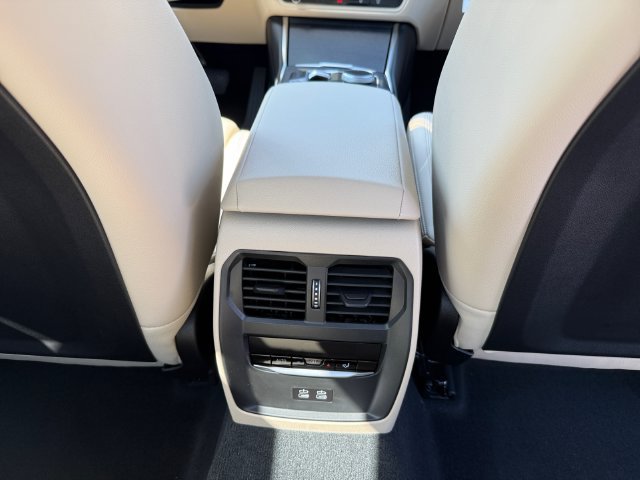 New 2026 BMW 330i xDrive Sedan w/ Premium Package AWD/4WD image 19