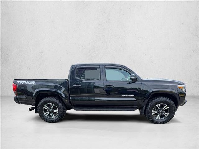 Used 2019 Toyota Tacoma TRD Sport AWD/4WD image 4