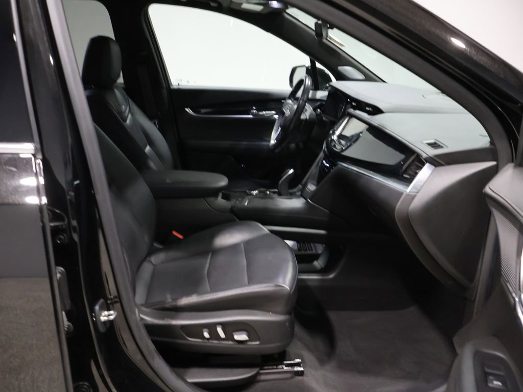 Used 2021 Cadillac XT6 Premium Luxury image 24