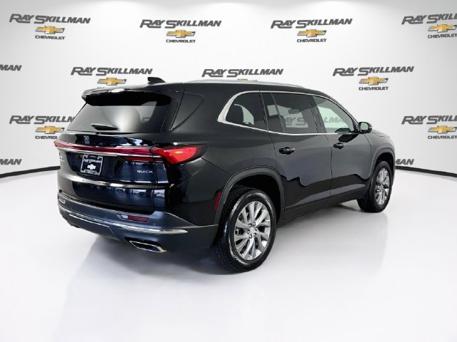 Used 2025 Buick Enclave Preferred FWD image 7