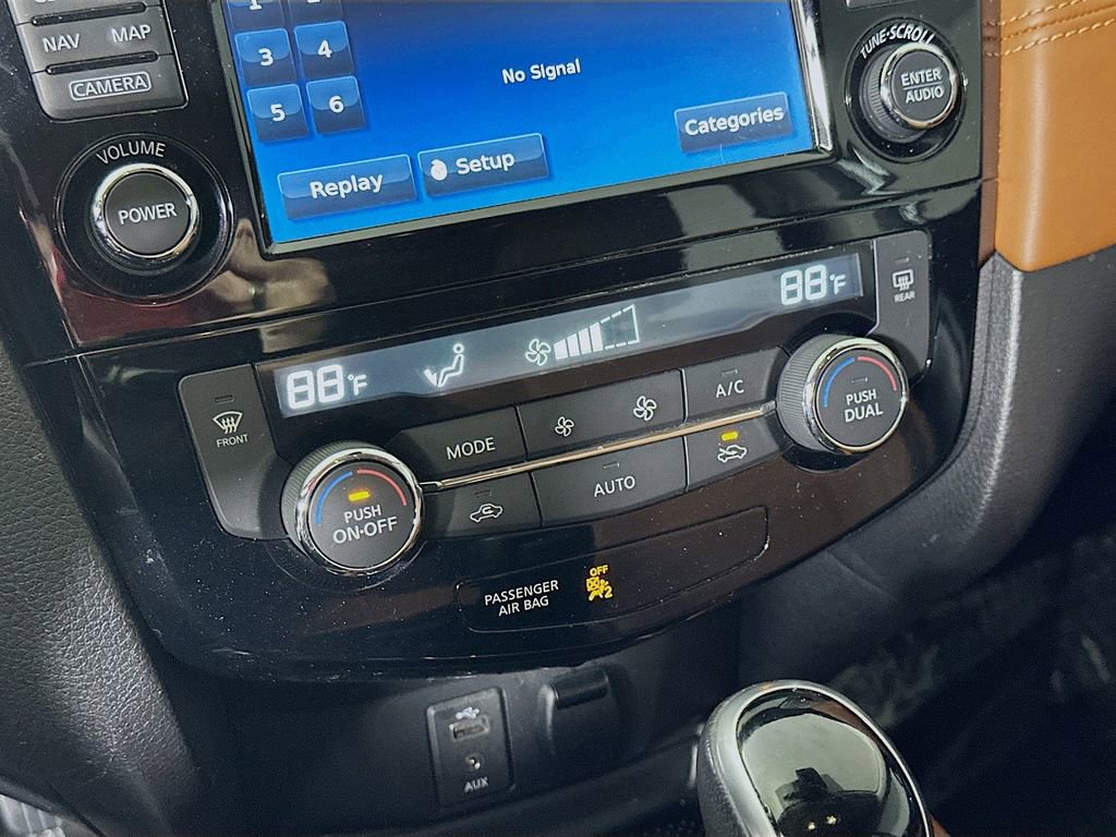 Used 2017 Nissan Rogue SL w/ SL Premium Package image 26