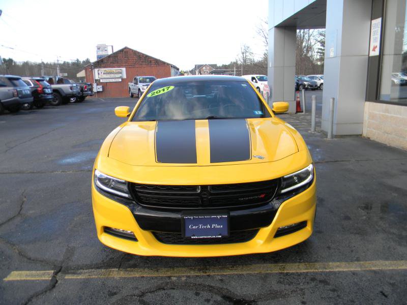Used 2017 Dodge Charger SXT w/ AWD Plus Group image 3