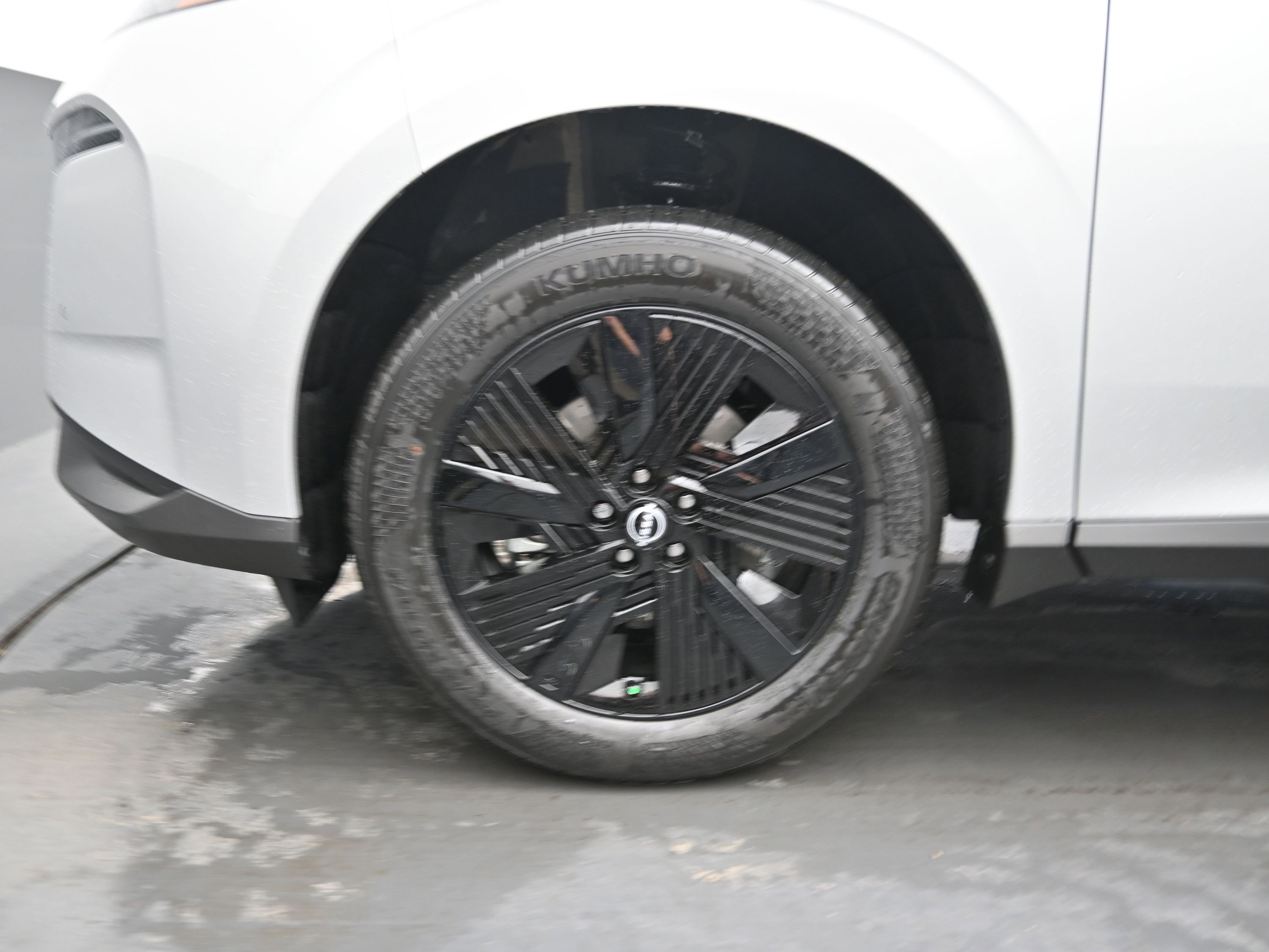 New 2025 Nissan Murano SV image 9