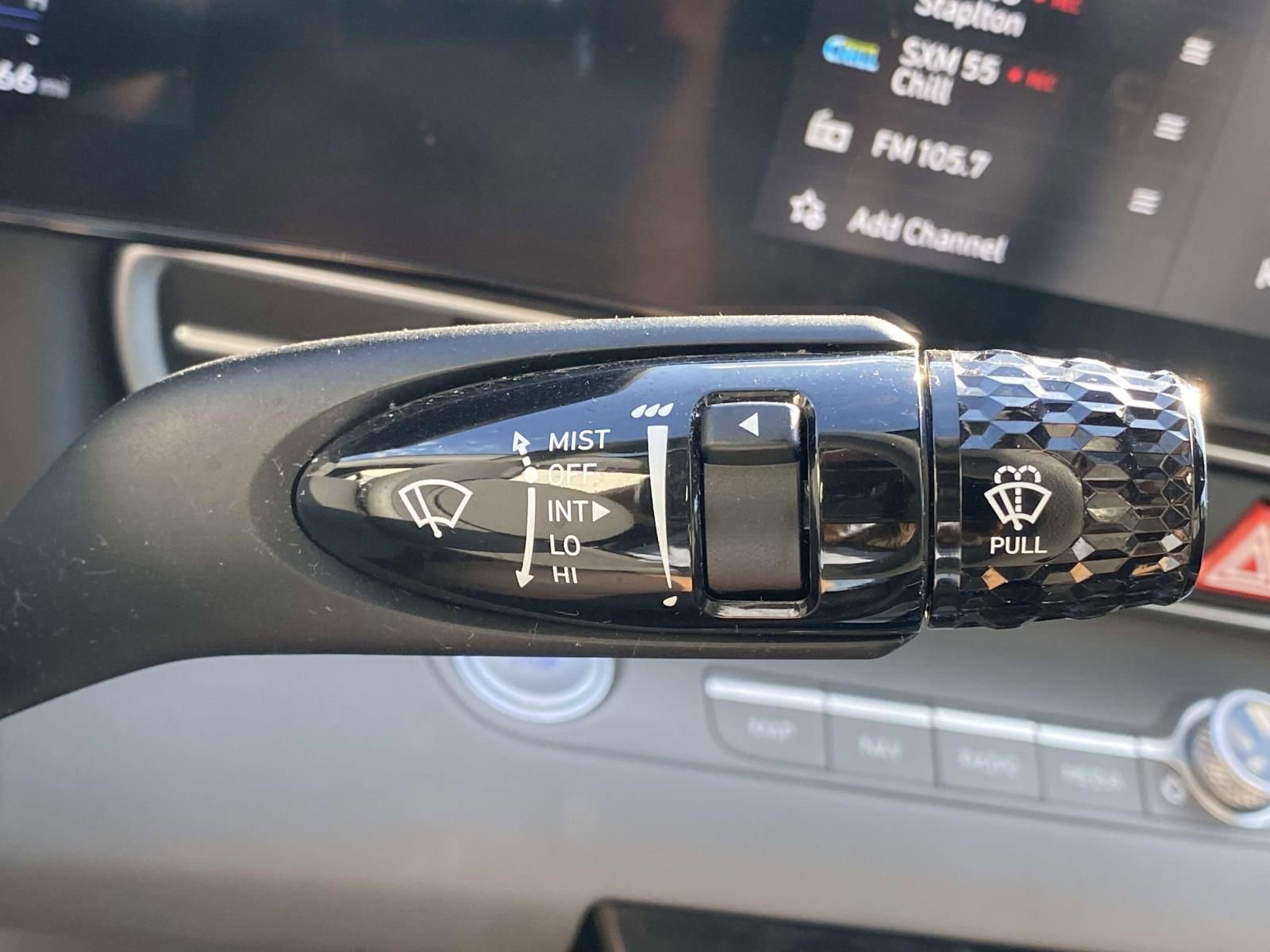 Used 2024 Hyundai Elantra SEL FWD image 23