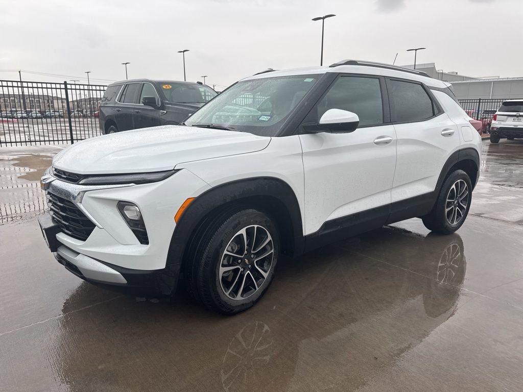 Used 2025 Chevrolet TrailBlazer LT w/ Convenience Package